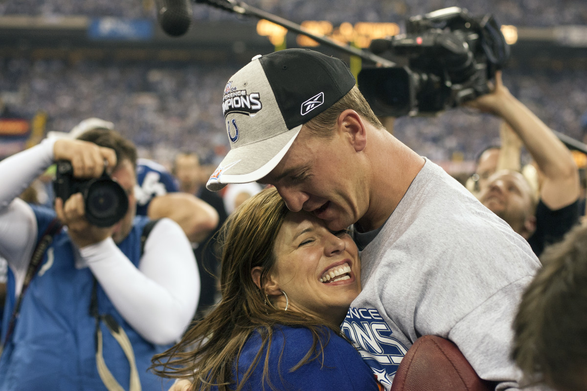 Peyton Manning and his wife.