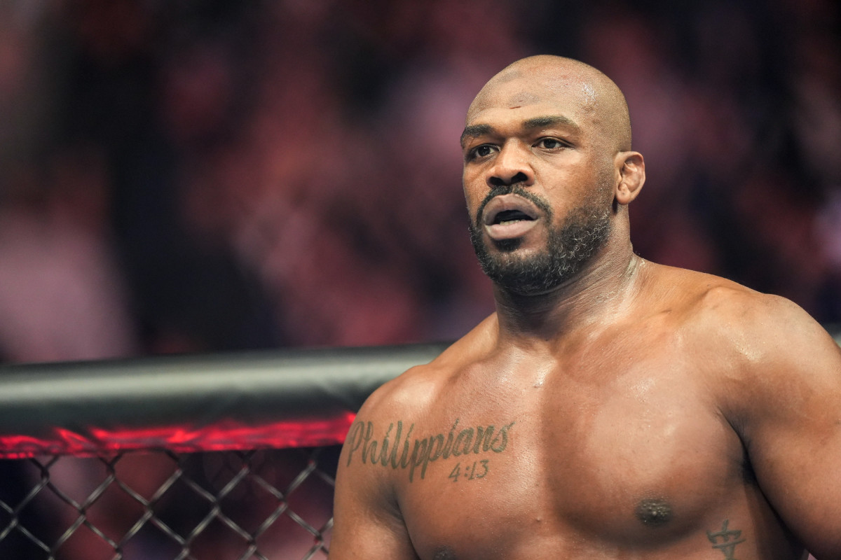 UFC Legend Jon Jones Has 5-Word Question For President Trump - The Spun