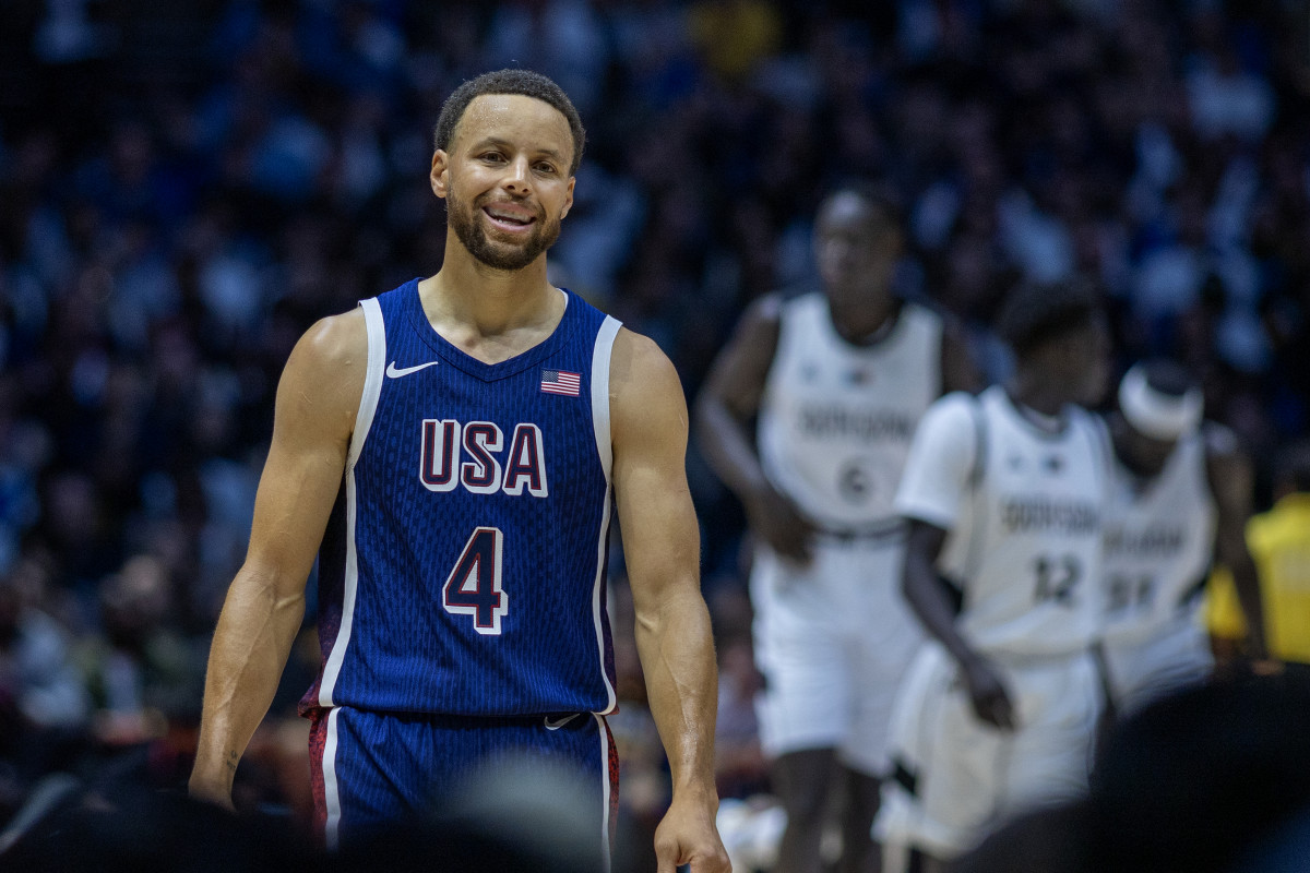 Steph Curry Makes It Clear Who He's Voting For In November - The Spun