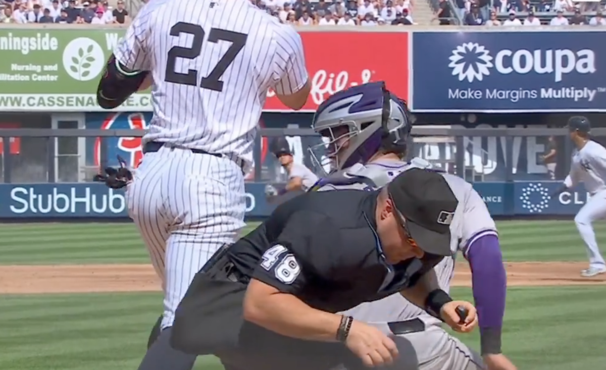 MLB Fans Praying For Umpire After Scary Injury Sunday - The Spun