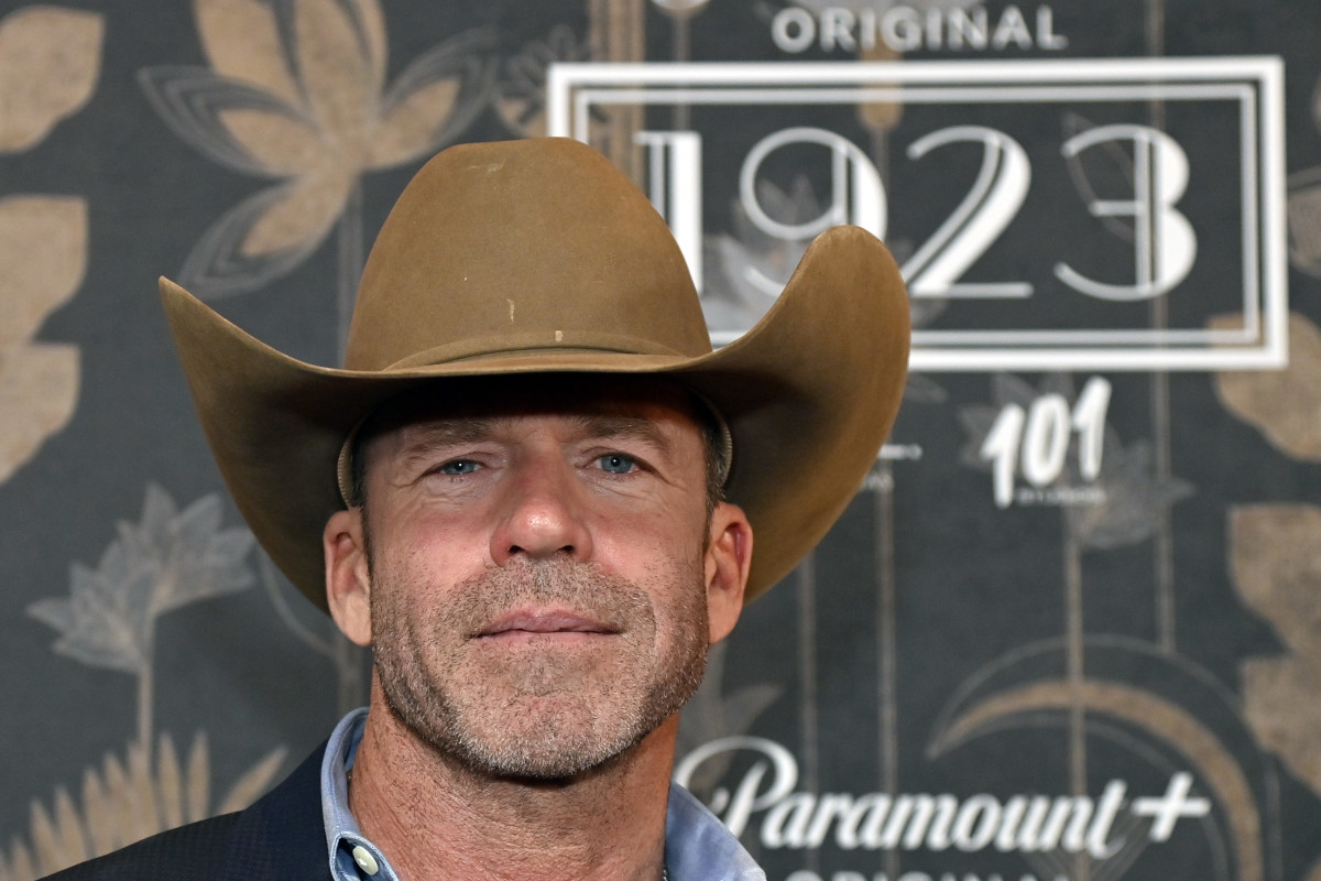 Taylor sheridan ripped for his appearance on yellowstone sunday night