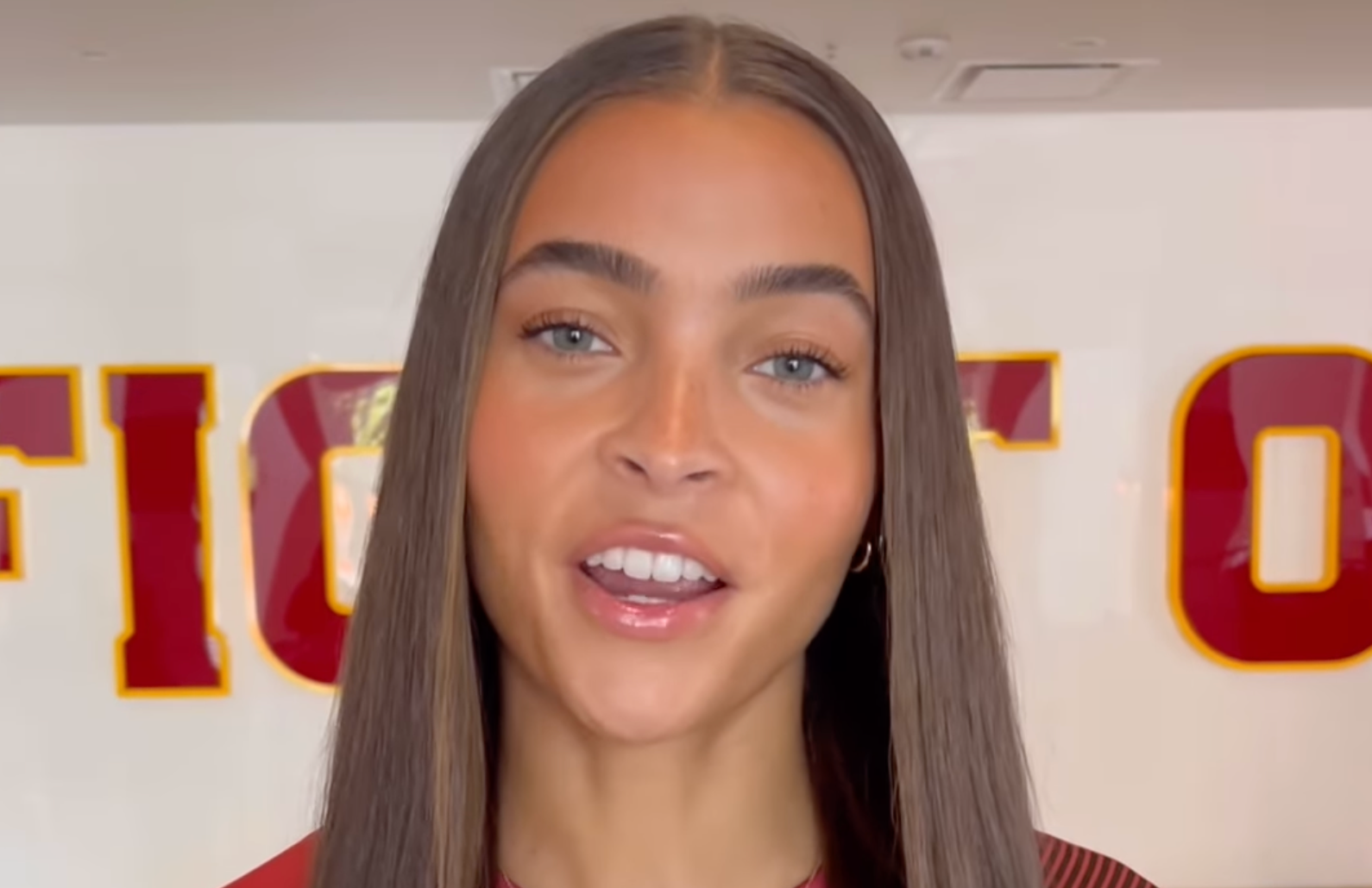 'Stunning' Women's College Soccer Player Blowing Up On Social Media