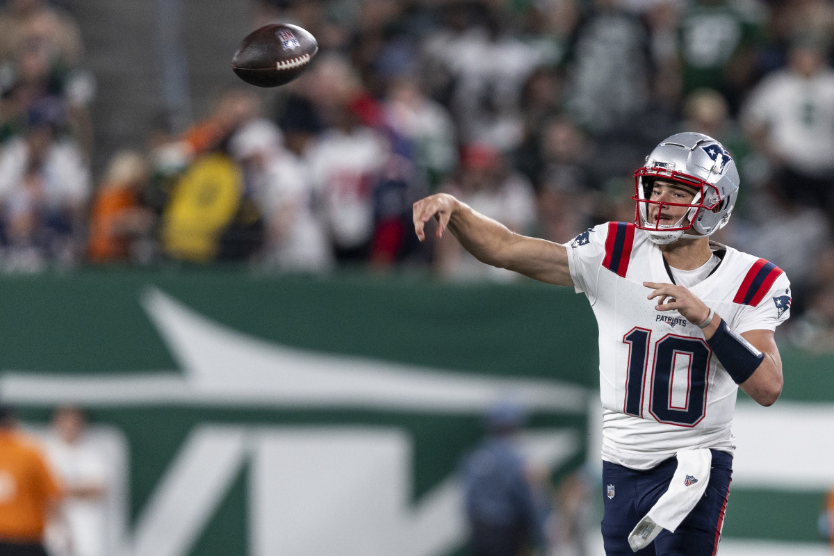 Patriots Quarterback Drake Maye's Comment About England Going Viral