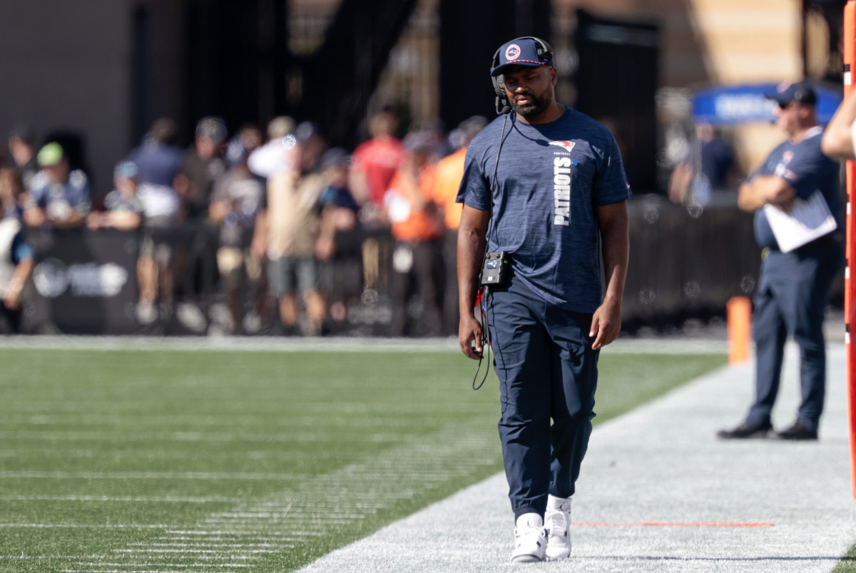 FOXBOROUGH, MA - SEPTEMBER 15: New England Patriots head coach Jerod Mayo paces the sideline during a game between the New England Patriots and the Seattle Seahawks on September 15, 2024, at Gillette Stadium in Foxborough, Massachusetts. (Photo by Fred Kfoury III/Icon Sportswire via Getty Images)