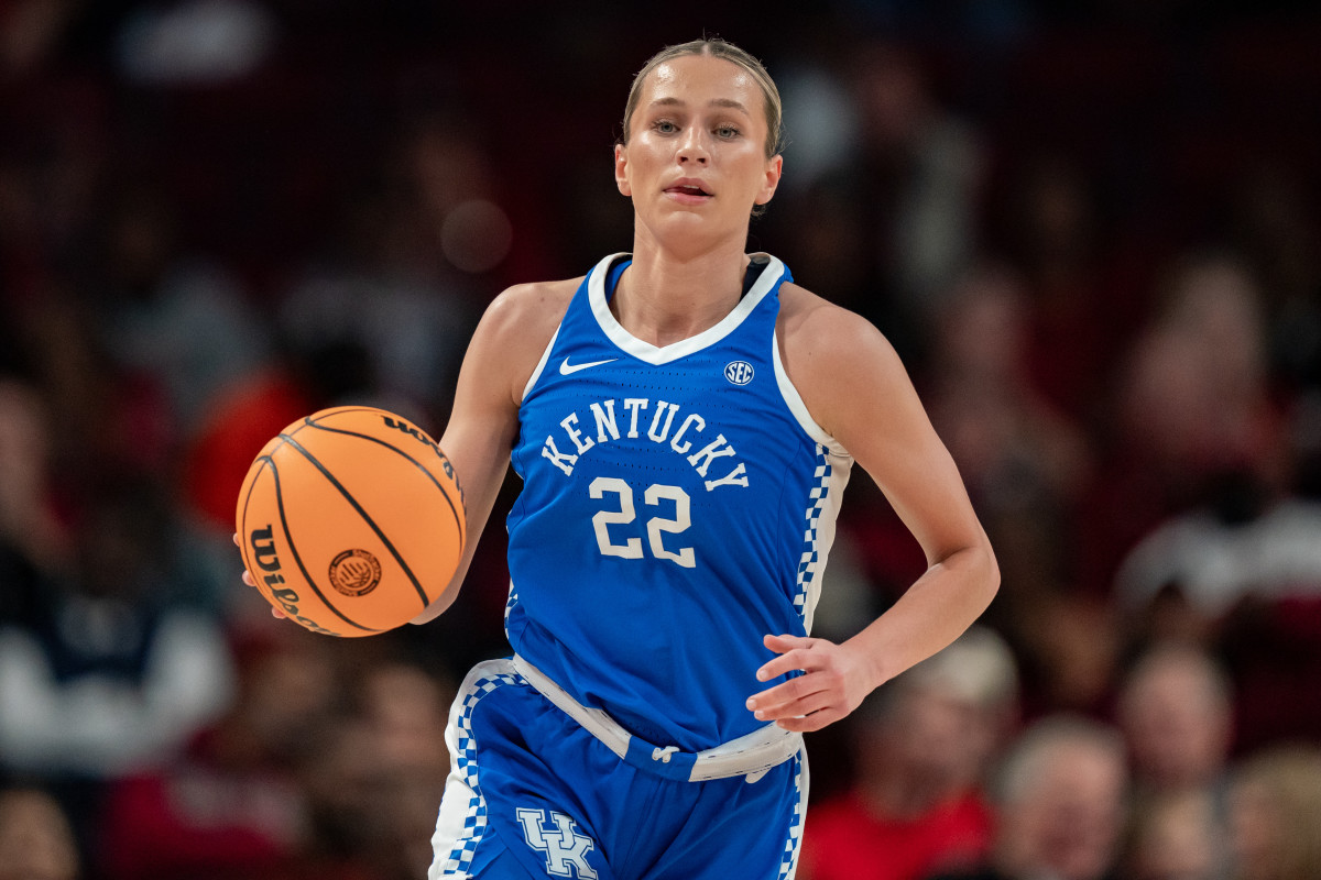 College Basketball Star Maddie Scherr Turns Heads With Swimsuit Selfie