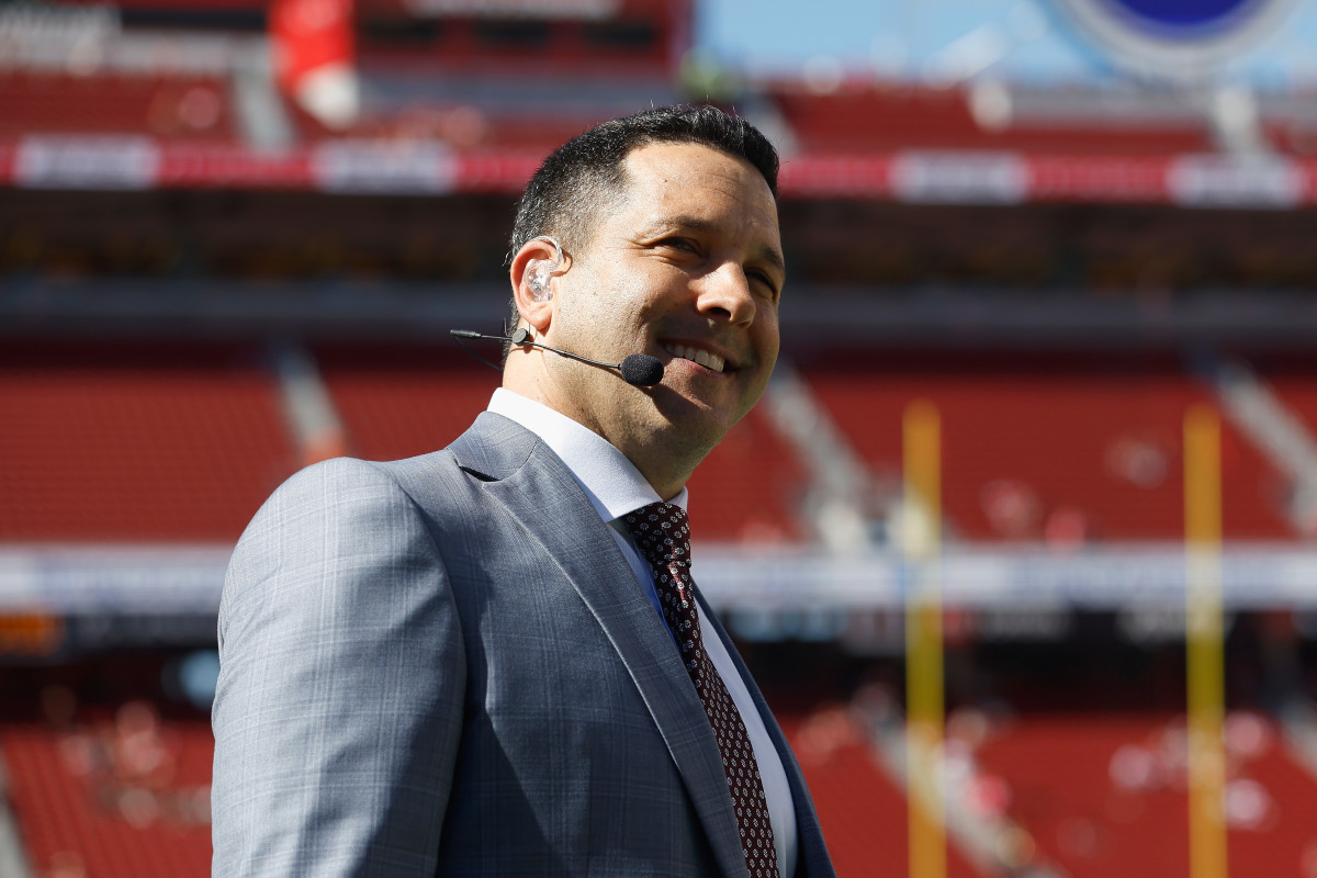 Report: Adam Schefter In Consideration For New Role At ESPN - The Spun