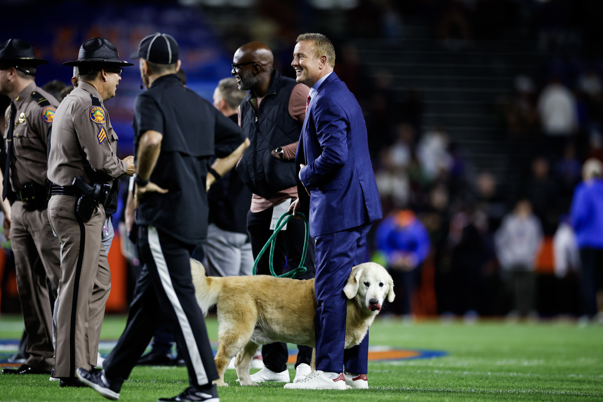 Kirk Herbstreit Brings Puppy To College GameDay After Losing Service ...