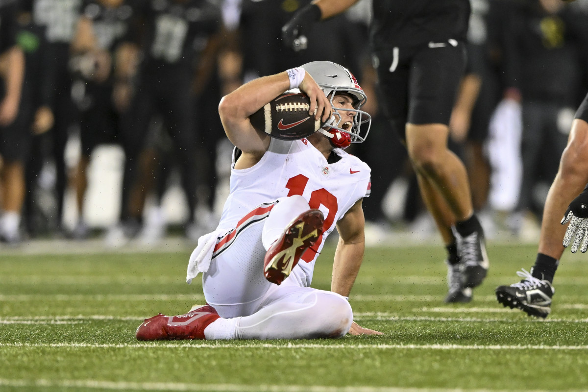 Former Ohio State Player Had To Dress Up Like Oregon Duck After Bet