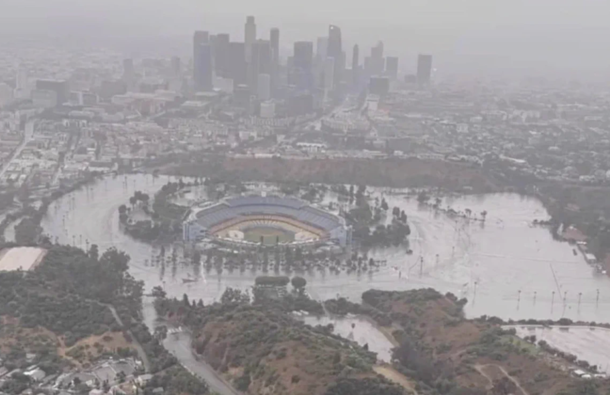 The Truth Behind The Viral Photo Of 'Flooded' Dodger Stadium The Spun
