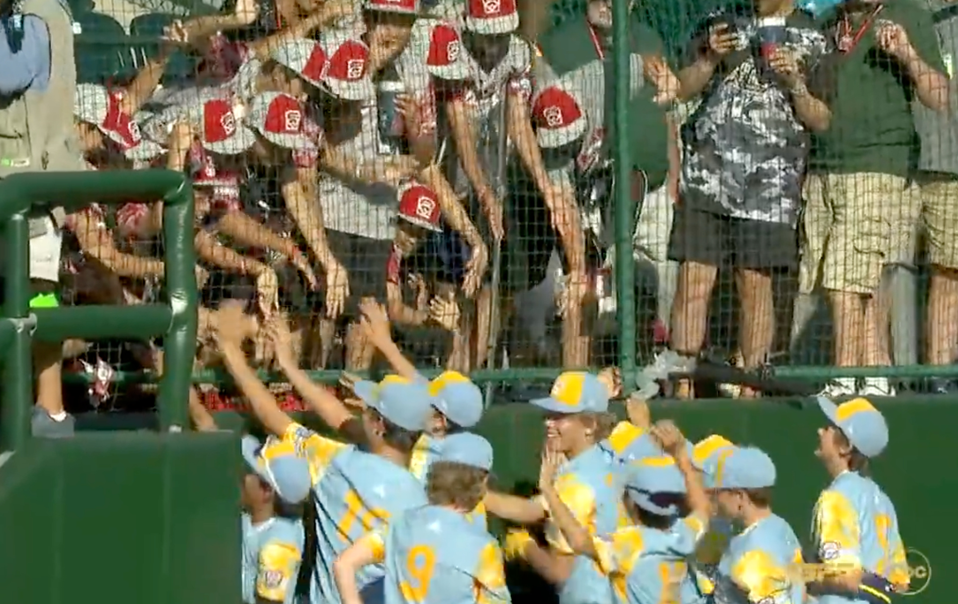 Japan Getting Praised For Great Sportsmanship At Little League World