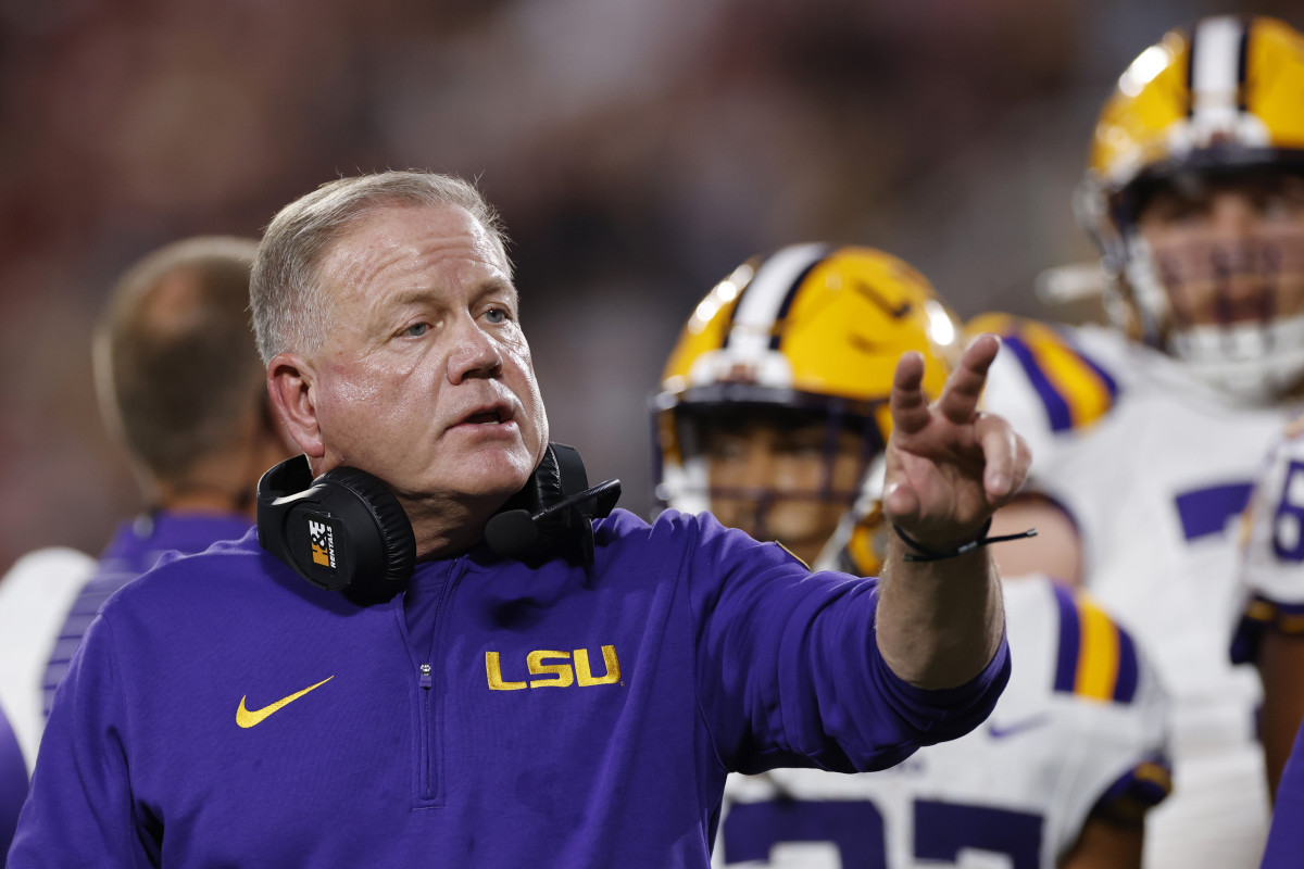 Fans Are Demanding LSU Fire Head Coach Brian Kelly - The Spun: What's  Trending In The Sports World Today