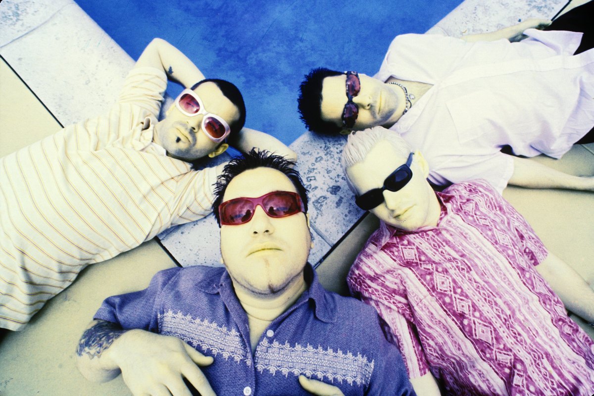Lead Singer Of "Smash Mouth" Died Monday At 56 The Spun What's