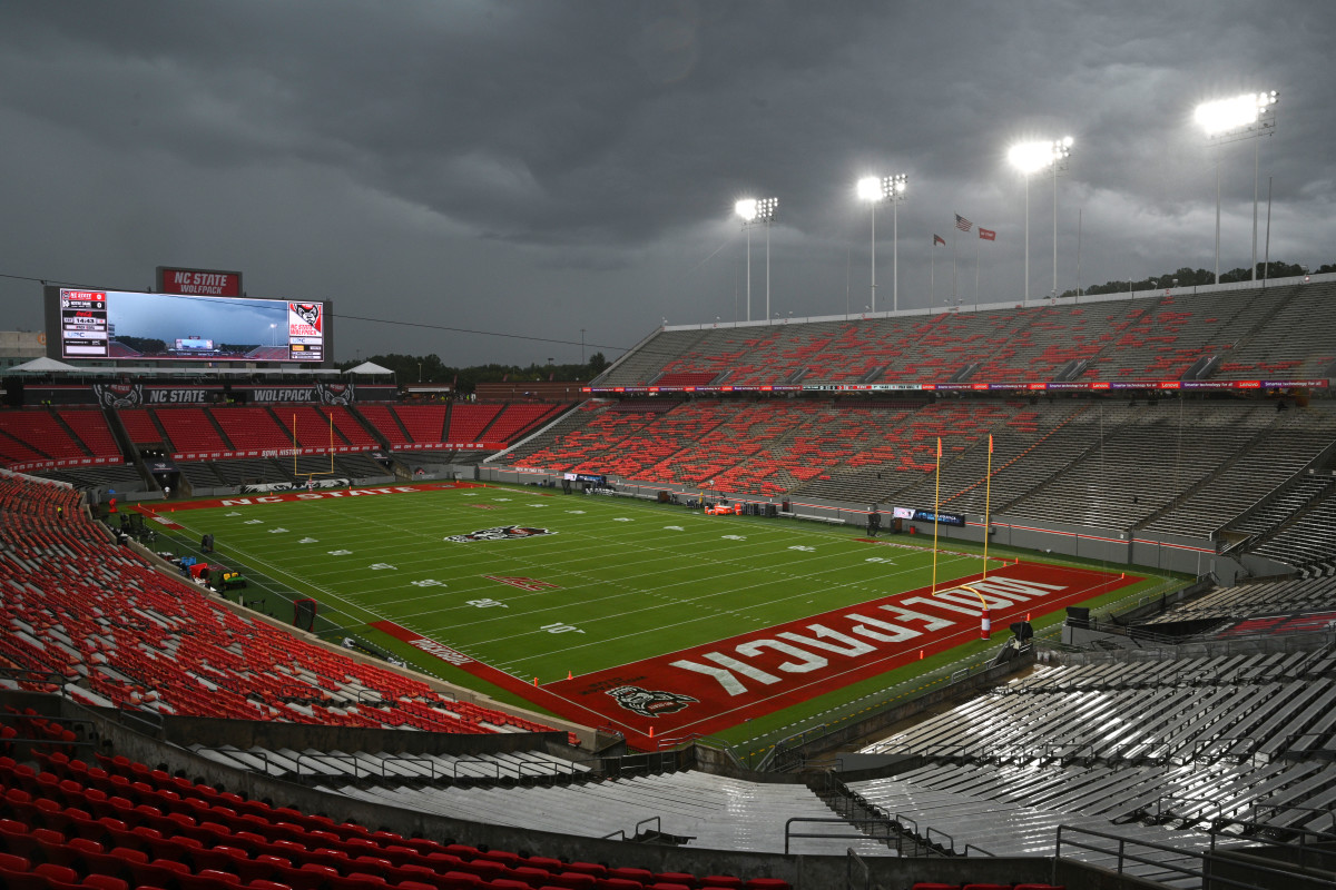 College Football Video Board Reportedly Shorted Out After Lightning