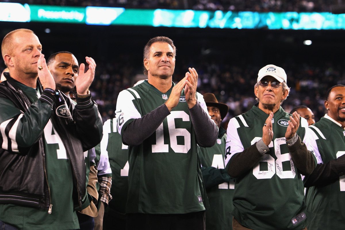 Wayne Chrebet, Being Inducted Into Jets' Ring Of Honor, Thankful For Good  Days After Concussions - CBS New York