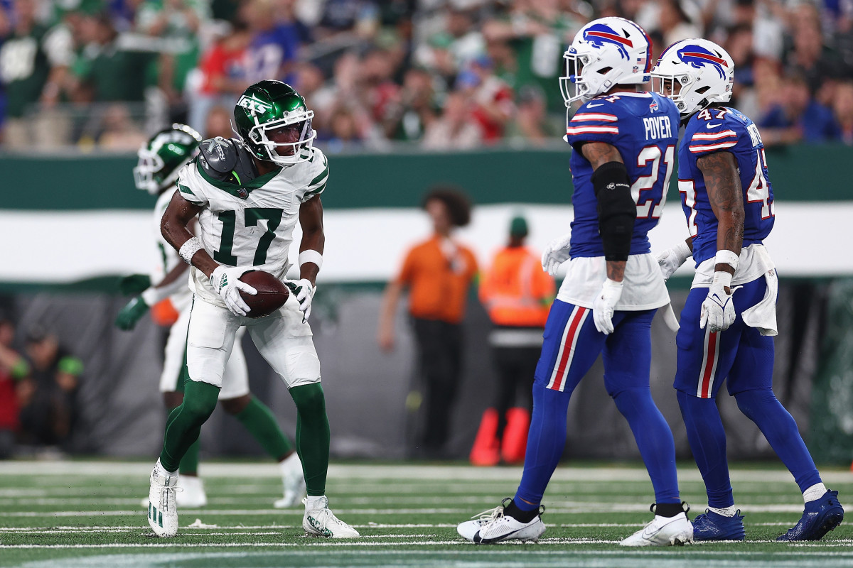 Garrett Wilson New York Jets Unsigned Pre-Game Warm Up Photograph