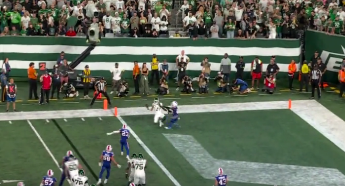 Garrett Wilson Just Made 1 Of The Best Touchdown Catches You'll Ever ...