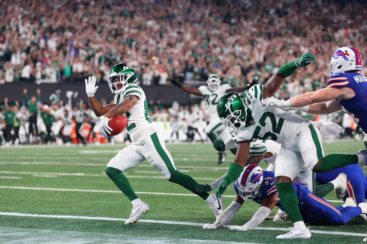 NFL Referees Might've Missed Penalty On Jets' Winning Touchdown - The Spun:  What's Trending In The Sports World Today