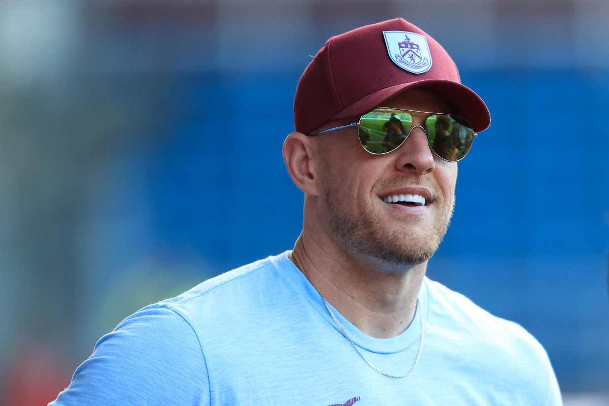 Photos Of J.J. Watt's Fourth Of July Going Viral - The Spun