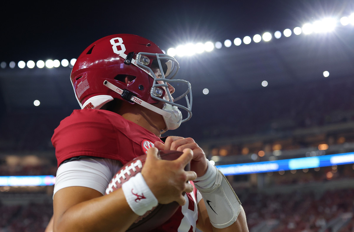 Alabama Quarterback Transferring After Playoff To Play Different Sport ...