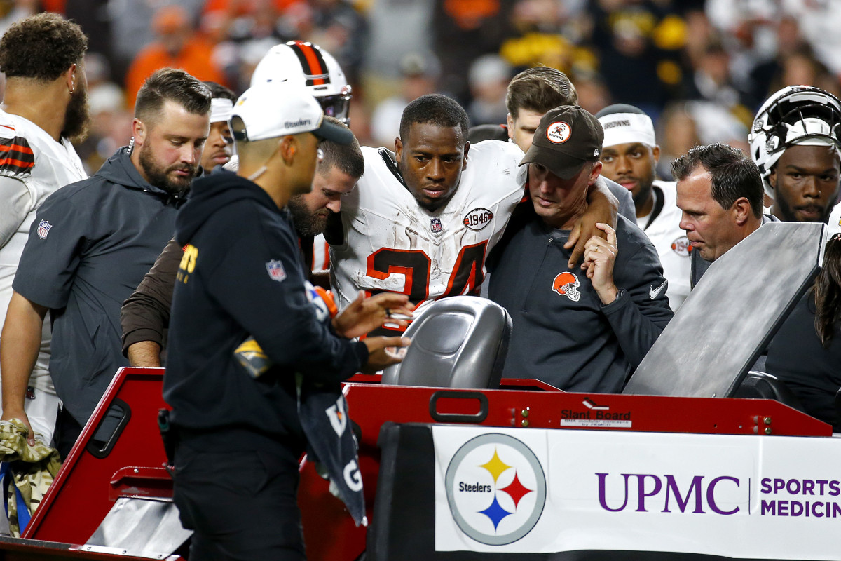 Video Shows Moment Crowd Saw Replay Of Nick Chubb's Gruesome Injury - The  Spun: What's Trending In The Sports World Today