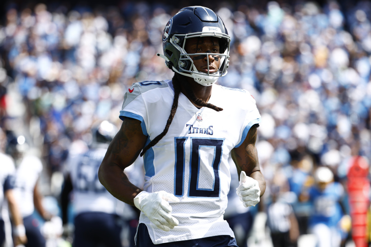 NASHVILLE, TENNESSEE - SEPTEMBER 17: DeAndre Hopkins #10 of the Tennessee Titans looks on during the game against the Los Angeles Chargers at Nissan Stadium on September 17, 2023 in Nashville, Tennessee. (Photo by Johnnie Izquierdo/Getty Images)