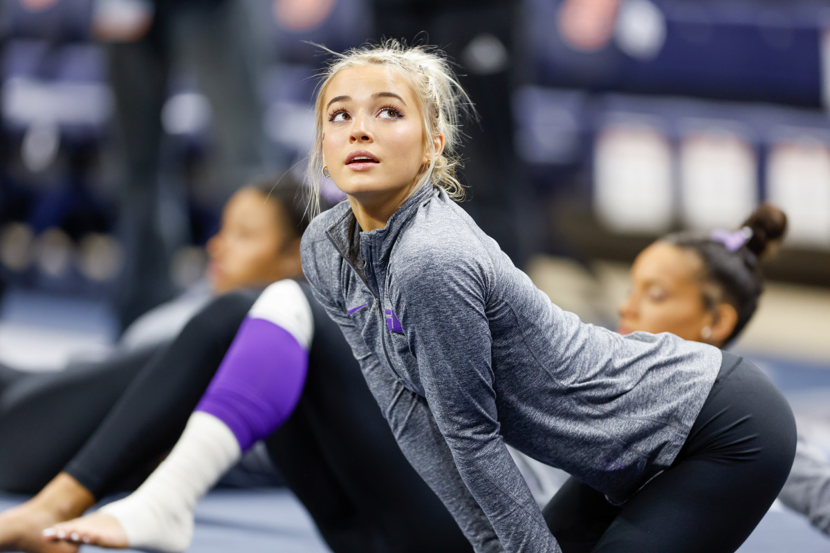 LSU Gymnast Olivia Dunne Shares Edgy Halloween Costume The Spun What