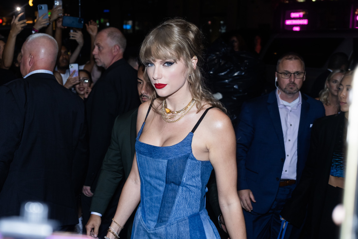 Taylor Swift rumoured to show up at the Kansas City Chiefs vs New York Jets  game on Sunday