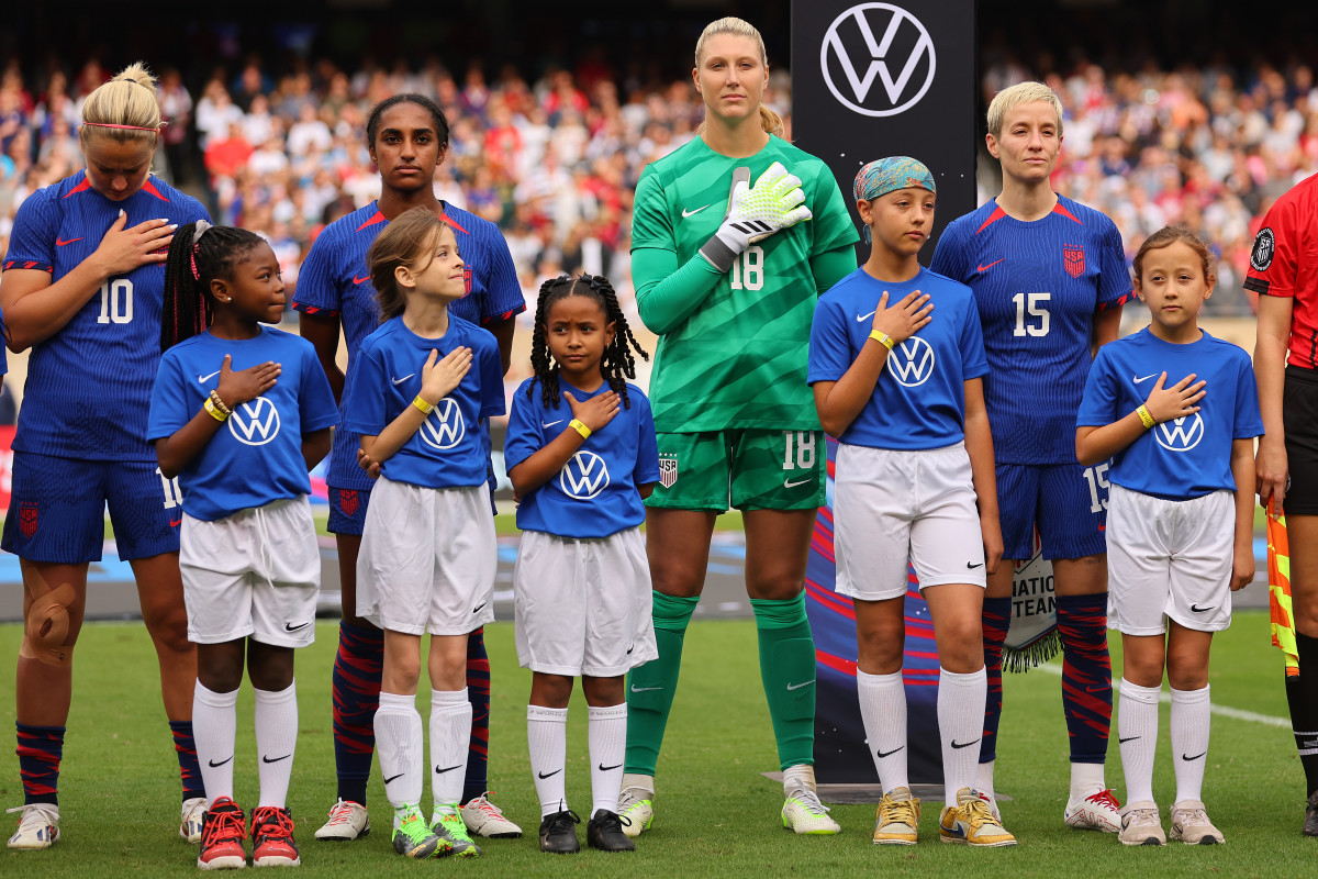 Fans React To Megan Rapinoes Final National Anthem Decision