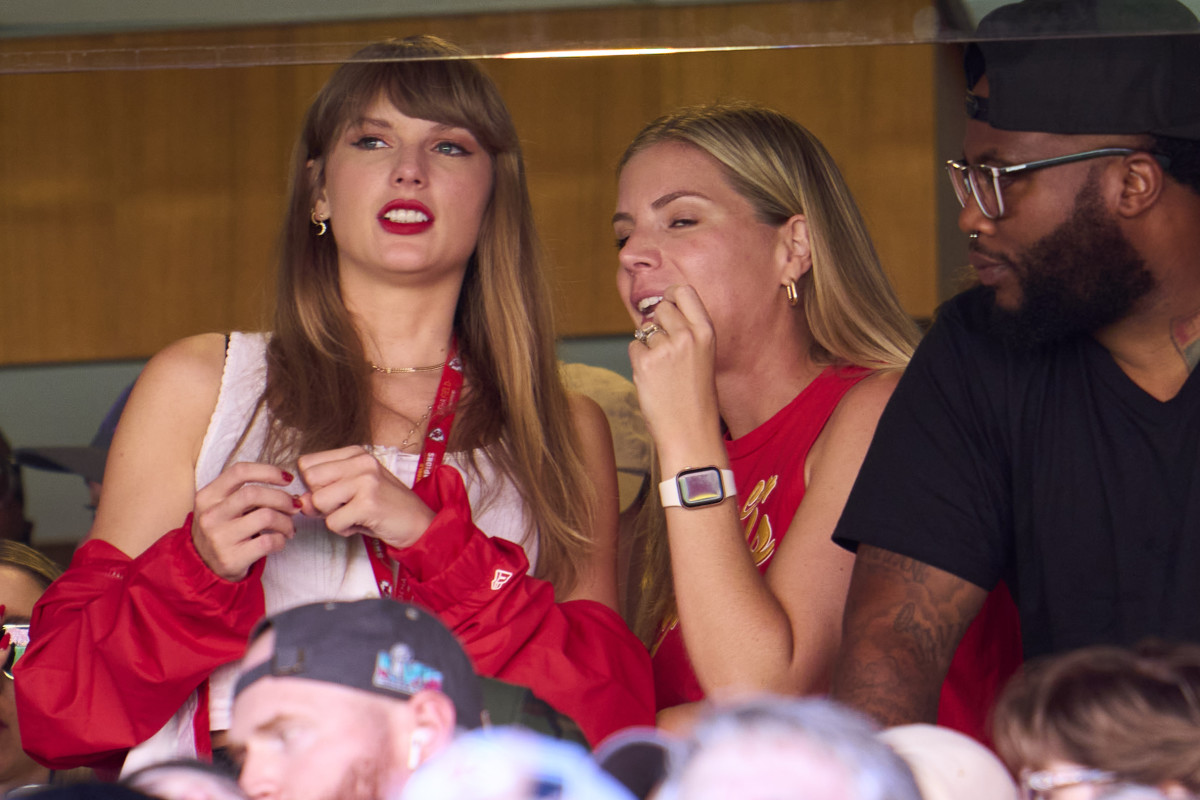 How to watch Taylor Swift watch today's Kansas City Chiefs vs. New