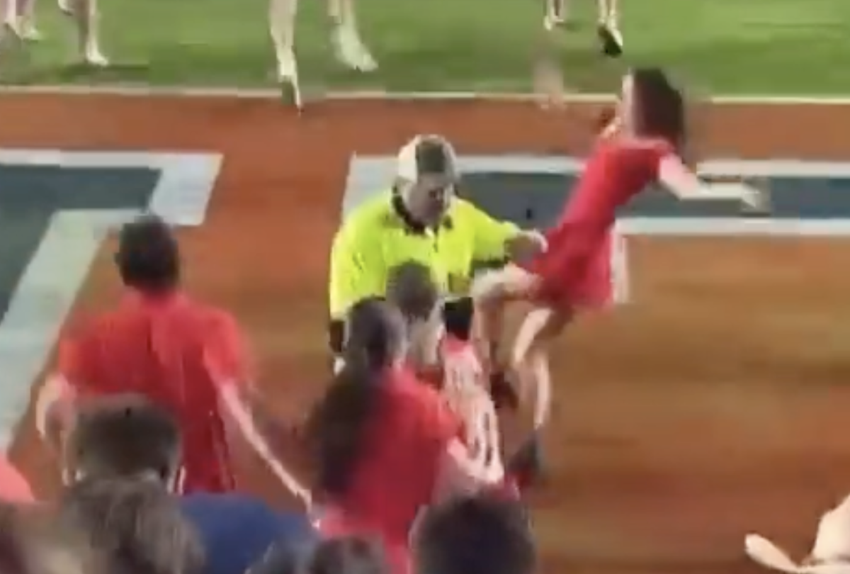 Video Of Security Guard's Hit On Female Ole Miss Fan Goes Viral - The Spun