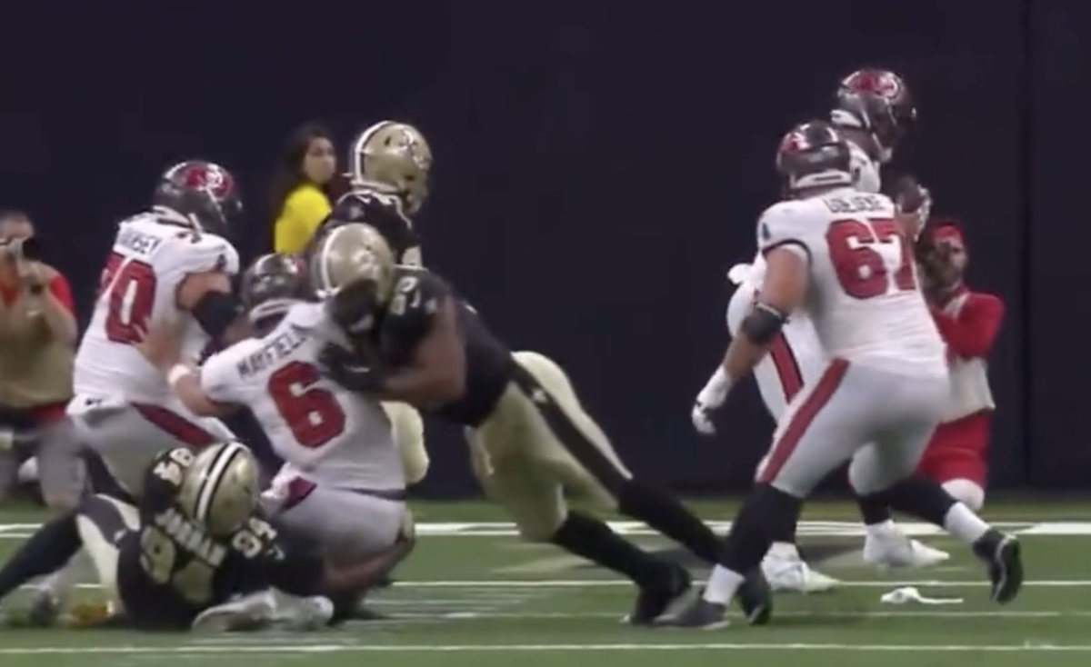 Baker Mayfield Appears To Avoid Gruesome Injury Against Saints - The Spun