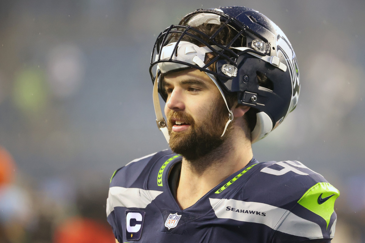 Nick Bellore out for Seahawks Monday due to birth of his child