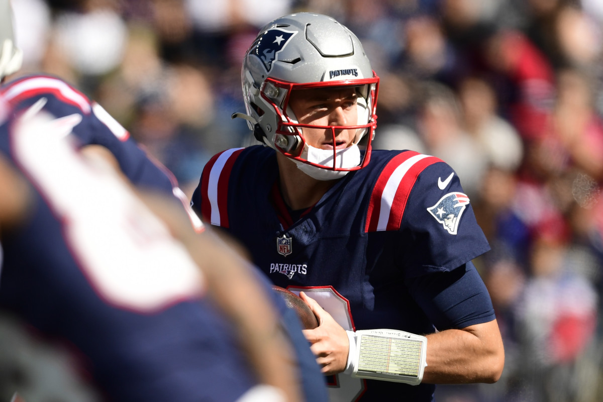 Patriots bench QB Mac Jones against Dallas Cowboys