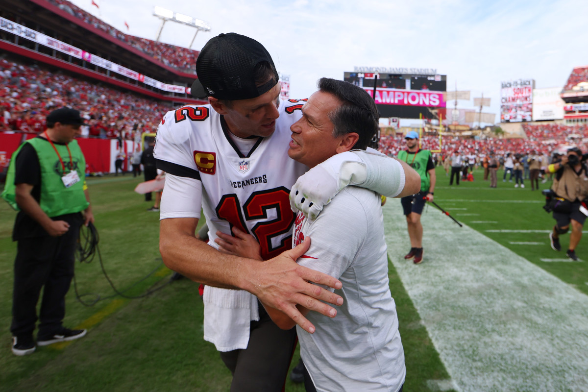 Look: Tom Brady Has A Special Guest At Today's Game In Tampa - The Spun:  What's Trending In The Sports World Today