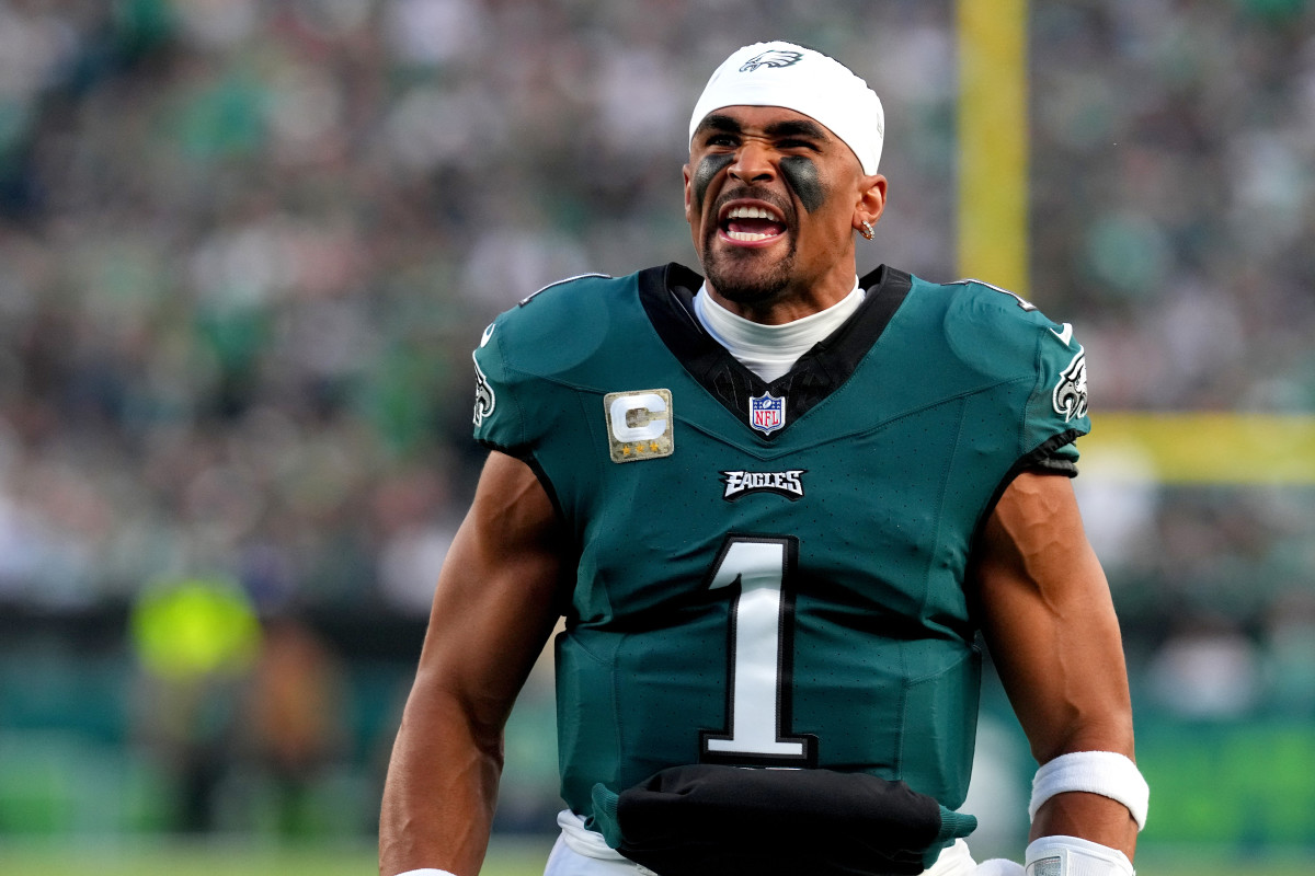 Report Eagles Make Decision On Jalen Hurts For Monday Night The Spun