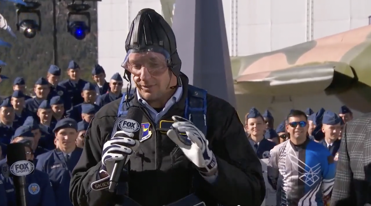 Rob Gronkowski Jumps Out Of A Plane To Get Ready For Week 10 Sunday