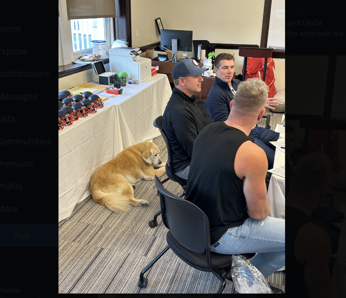 Kirk Herbstreit's Dog Continued His Media Tour This Week - The Spun