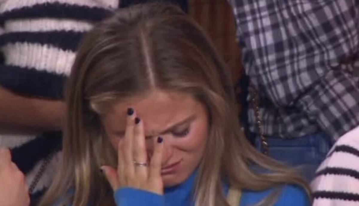 Sad Auburn Fan Goes Viral At End Of The Iron Bowl The Spun