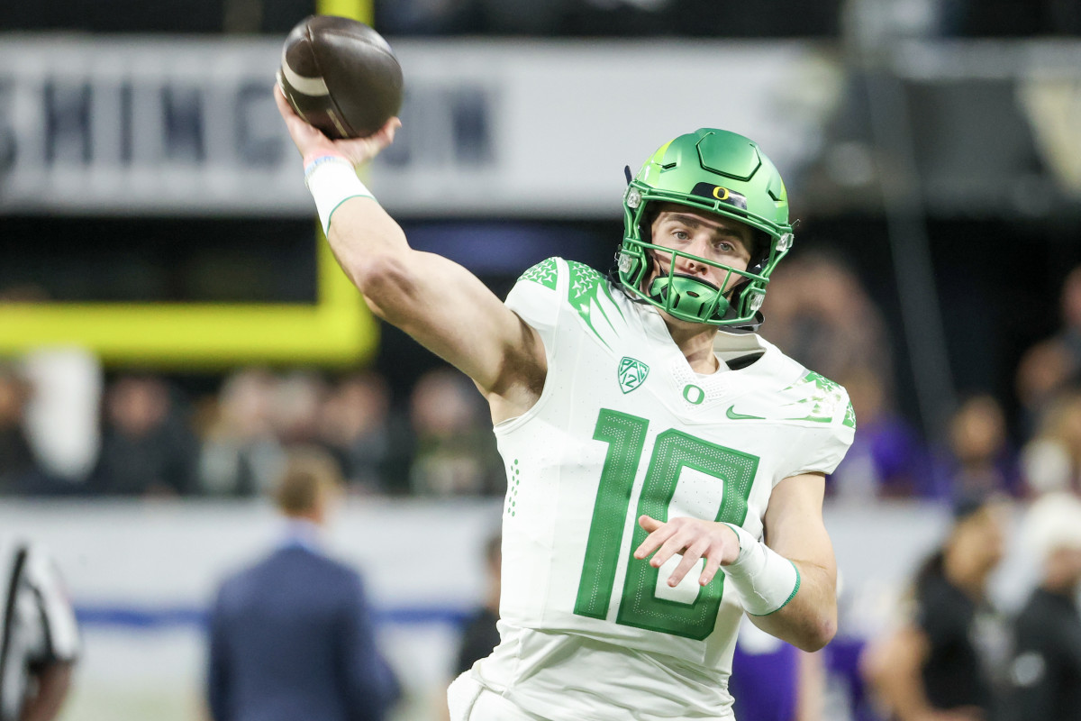 Bo Nix Is Surprisingly Planning To Play In Oregon's Bowl Game The