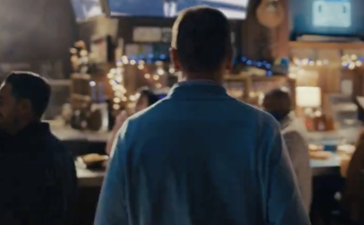 Video Bud Light's New Commercial With Peyton Manning Goes Viral The Spun