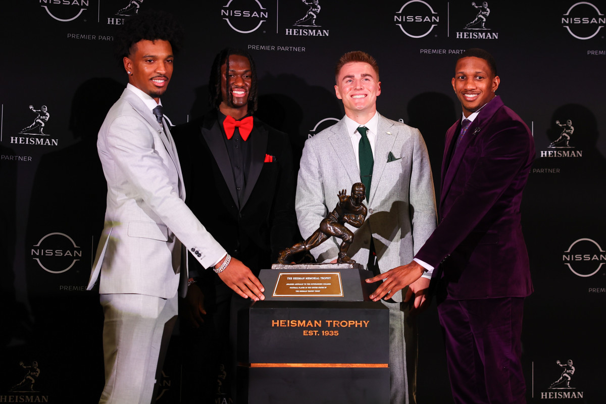 3 Early Favorites Listed For 2024 Heisman Trophy The Spun