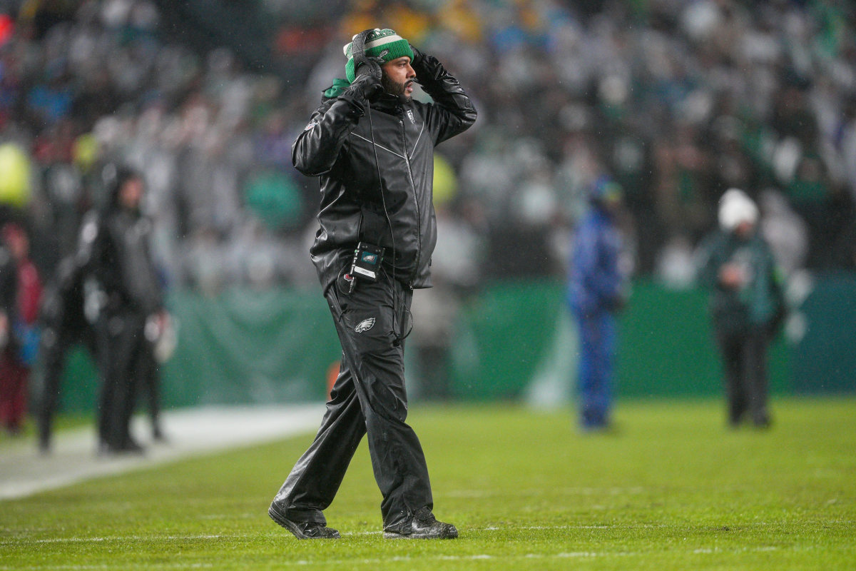 PHILADELPHIA, PA - NOVEMBER 26: Philadelphia Eagles defensive coordinator Sean Desai looks on during the game between the Buffalo Bills and the Philadelphia Eagles on November 26, 2023 at Lincoln Financial Field.(Photo by Andy Lewis/Icon Sportswire via Getty Images)