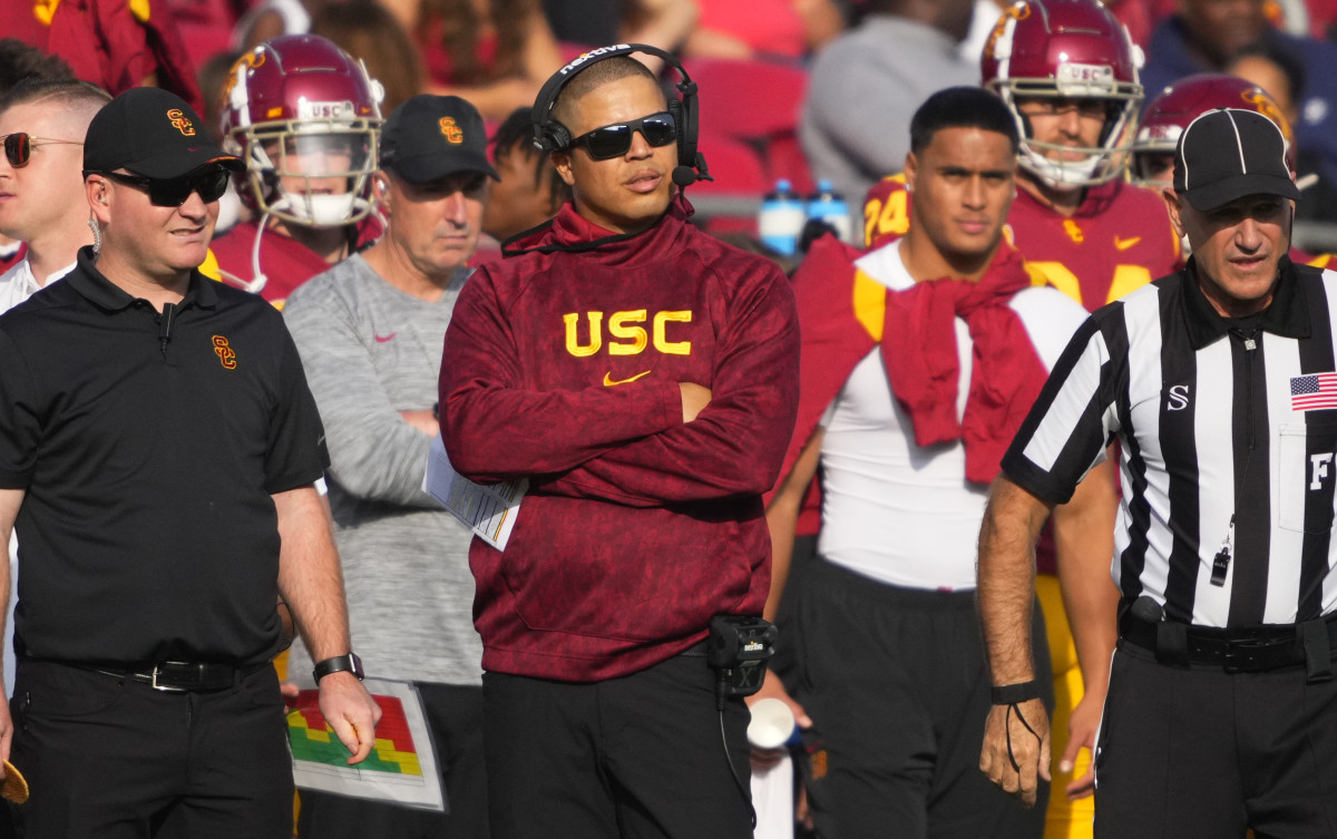 USC Assistant Coach Announces He's Leaving The Program - The Spun