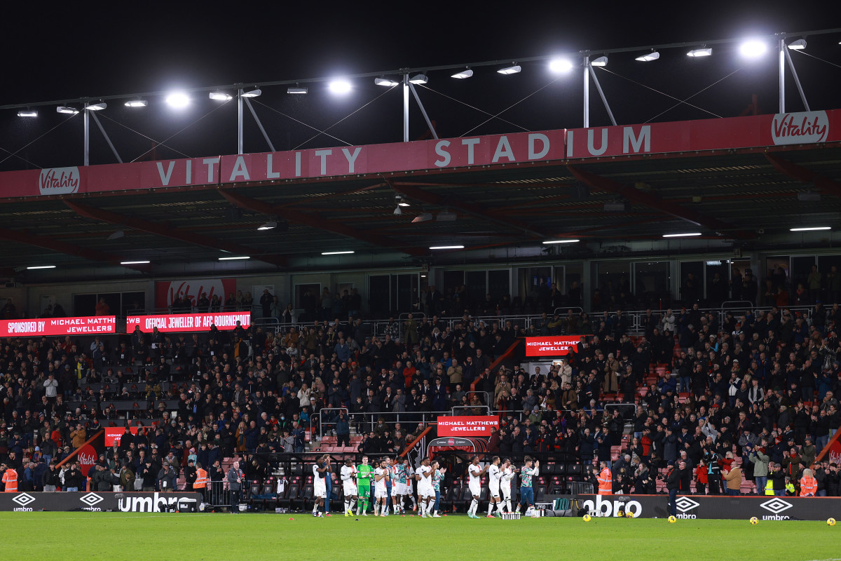 Premier League Soccer Game Abandoned After Player Collapsed On Field ...