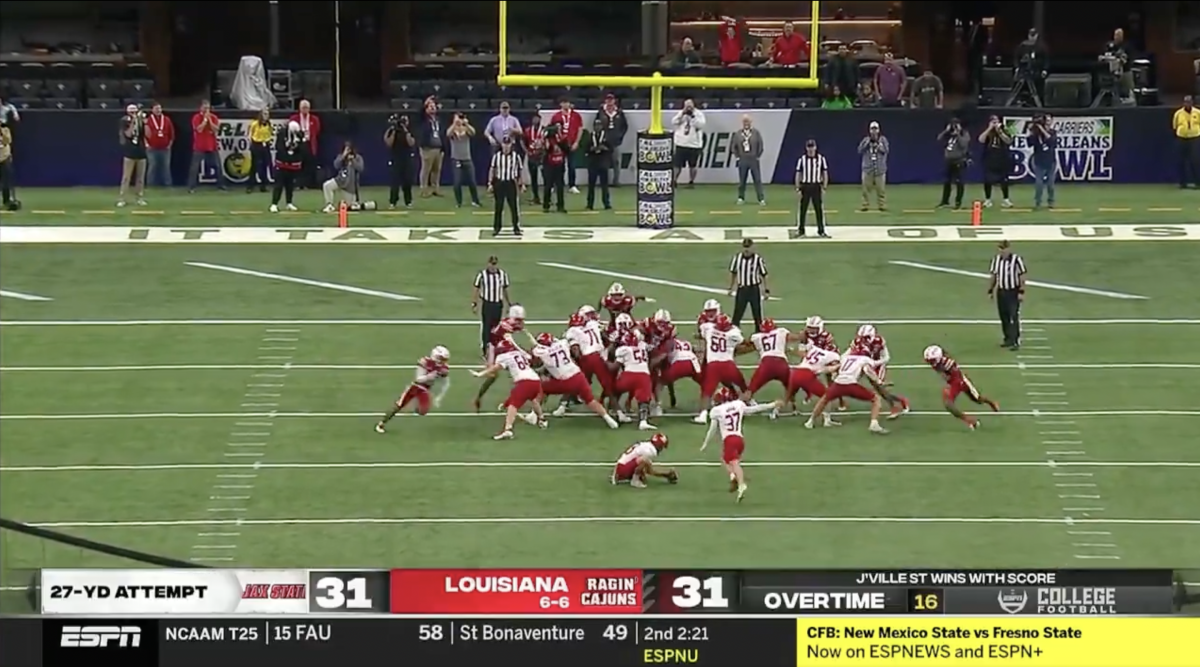 College Football Team Won Its First Ever Bowl Game On WalkOff Field