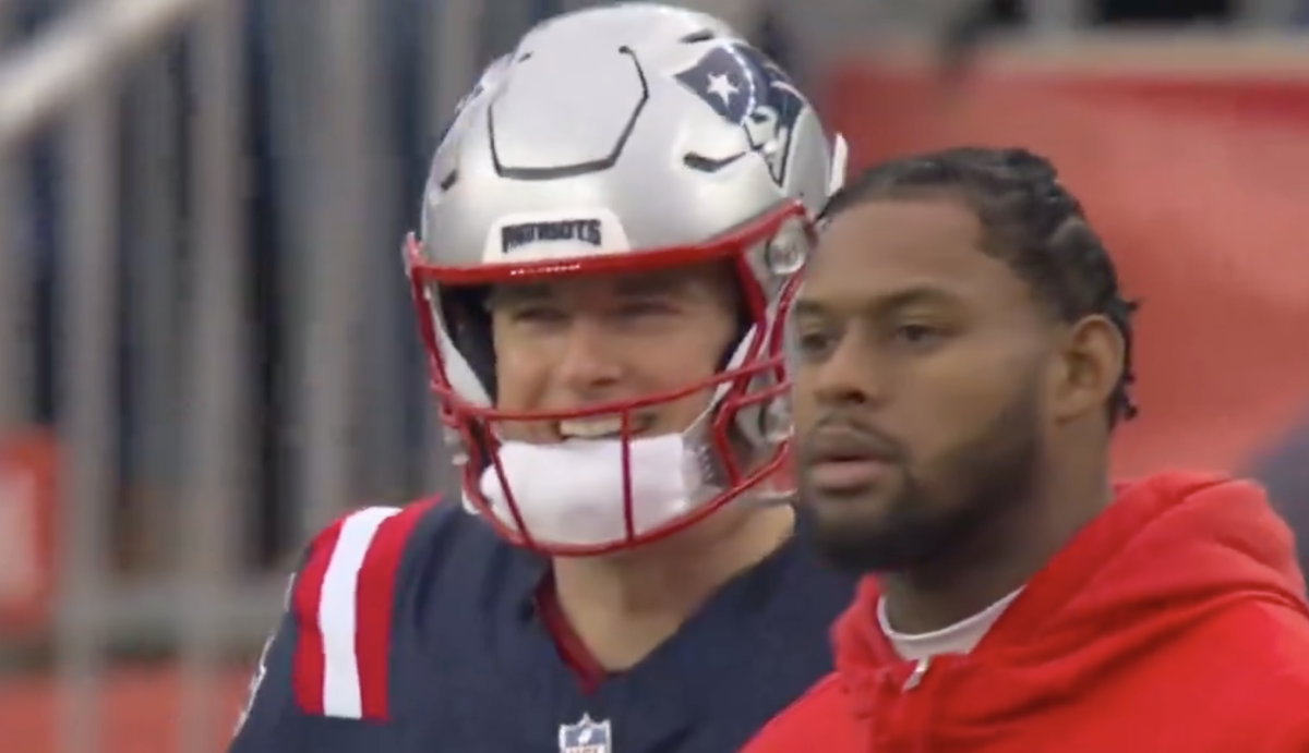 Mac Jones Ripped For Sideline Behavior On Sunday Afternoon The Spun