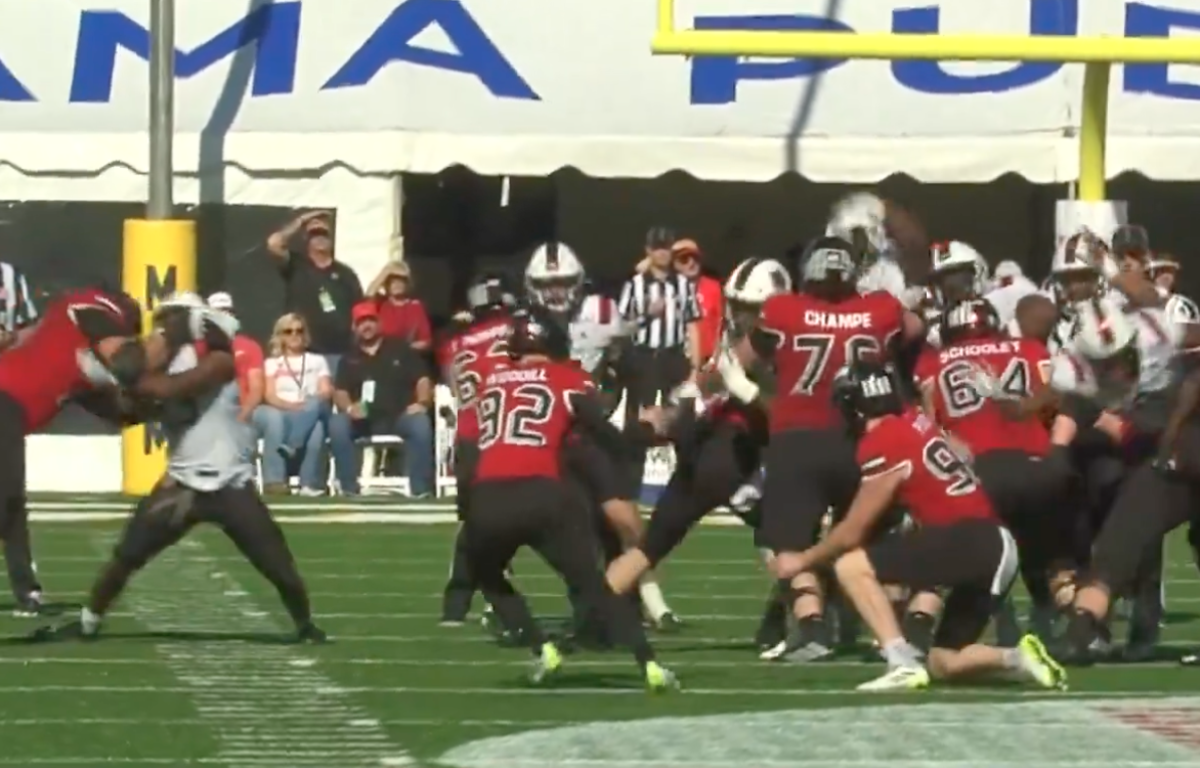 Northern Illinois Scores Touchdown On Perfectly Executed Fake Field Goal The Spun