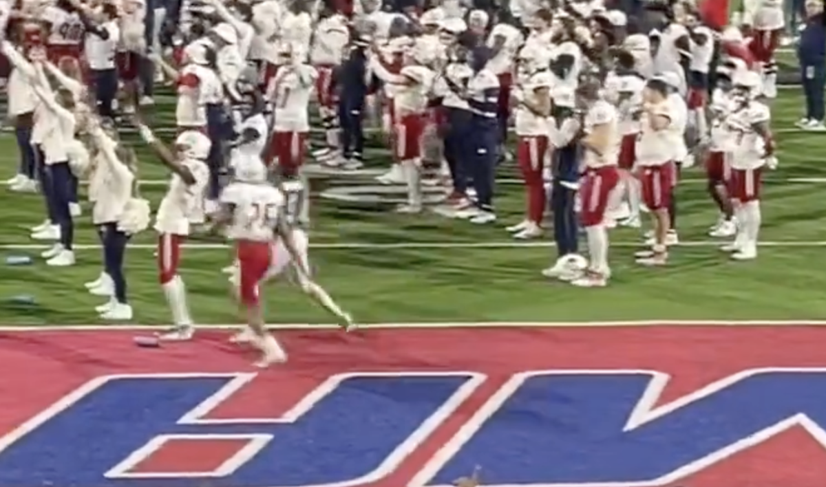 Video Punch Was Thrown During Postgame Bowl Celebration The Spun