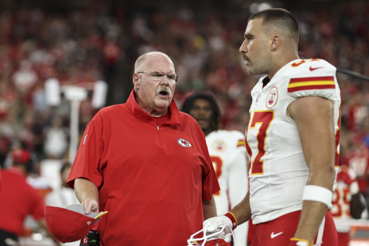 Travis Kelce Disagrees With Andy Reid's Comment On Sideline Outburst ...
