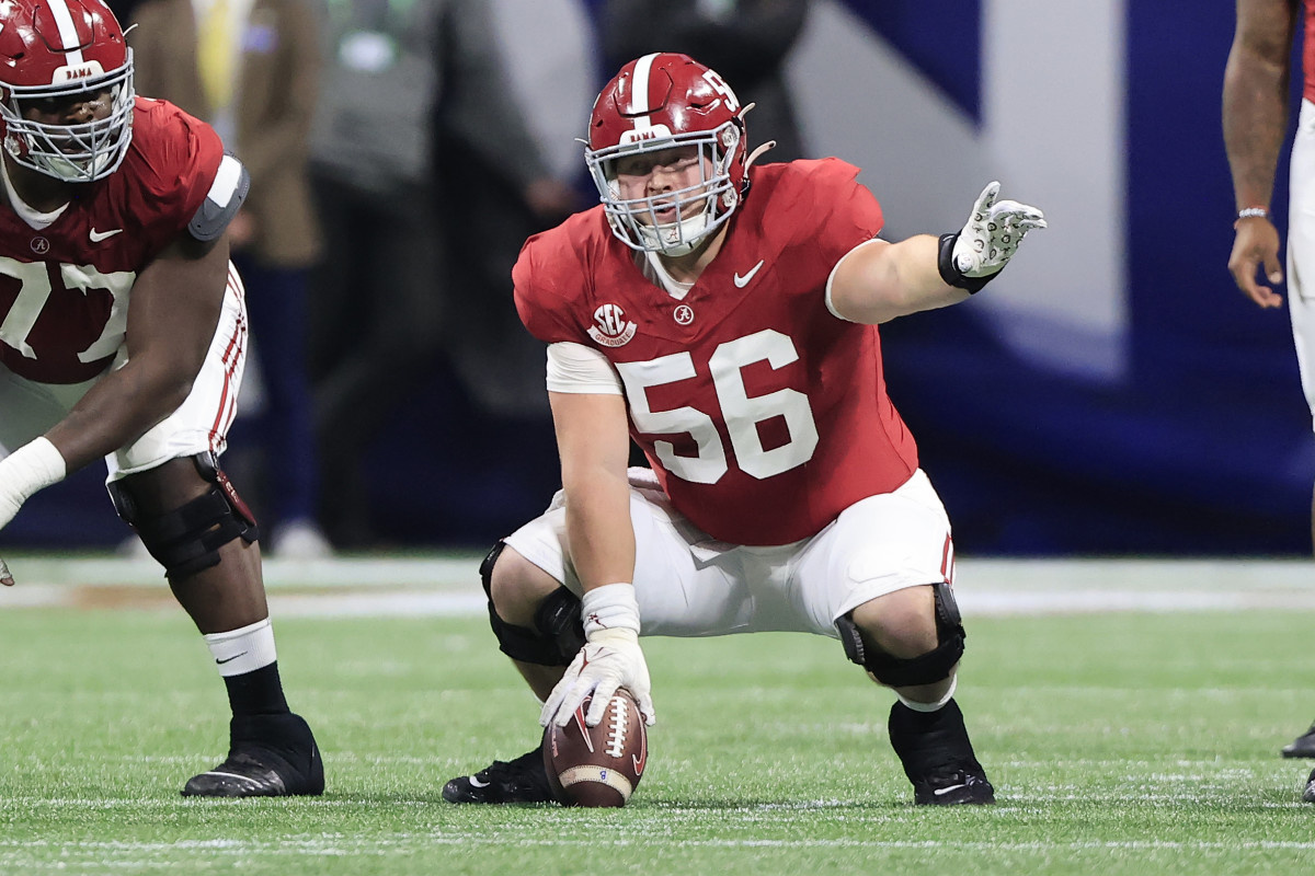 Everyone Had Same Reaction To Alabama's Starting Center Transferring